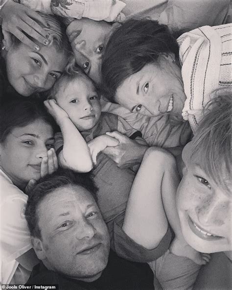 Jamie Oliver's wife Jools shares a sweet family selfie with her five ...