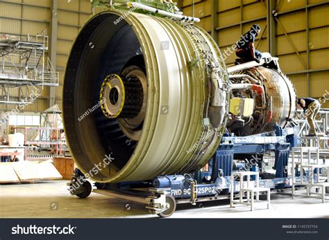 Jet Engine Remove Aircraft Airplane Maintenance Stock Photo 1145737754 ...