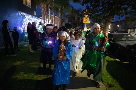 Anaheim police, fire department join Anna Drive's Las Posadas ...