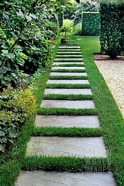 30 Affordable Cheap Walkway Ideas | Front yard garden design, Pathway ...