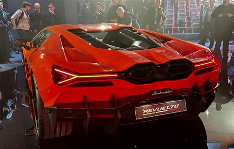 Lamborghini Revuelto: First look at the new hybrid supercar - Blog ...