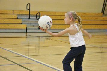 5 Simple, Easy, Volleyball Drills for Kids to Practice | AthleticLift