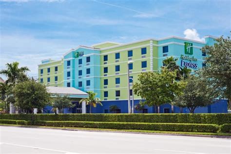 HOLIDAY INN EXPRESS & SUITES FT. LAUDERDALE AIRPORT/CRUISE - 103 Photos ...