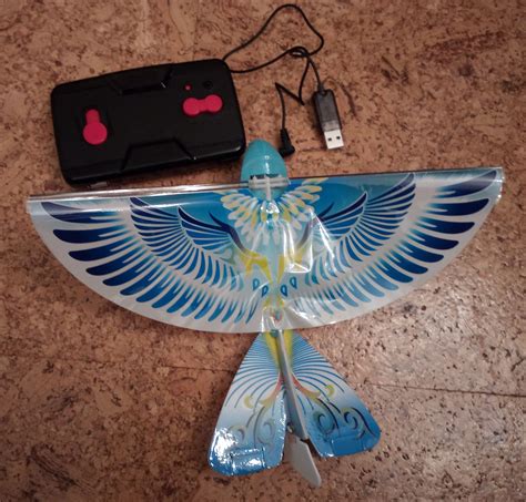 Flying Bird Remote Control Drone Toy - Mavigadget