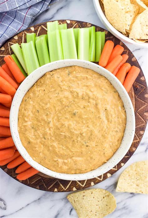 Healthy Buffalo Chicken Dip