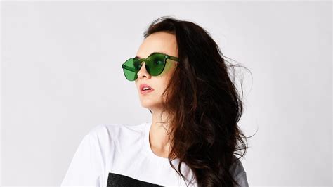 Why Choose Green Lens Glasses & Sunglasses? | Yesglasses