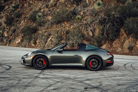 2022 Porsche 911 Targa 4 GTS Review: There's Still No Substitute - CNET