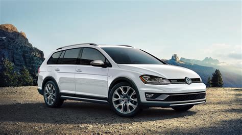 VW Alltrack makes quick work of paved and unpaved roads