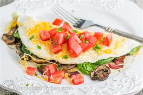 Egg White Omelette Recipe with Bacon Mushroom Spinach