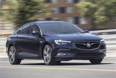 Spotlight on the 2018 Buick Regal Sportback - Eagle Ridge GM