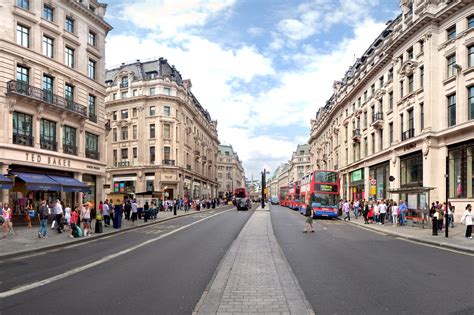 Oxford Street in London - One of London’s busiest streets – Go Guides