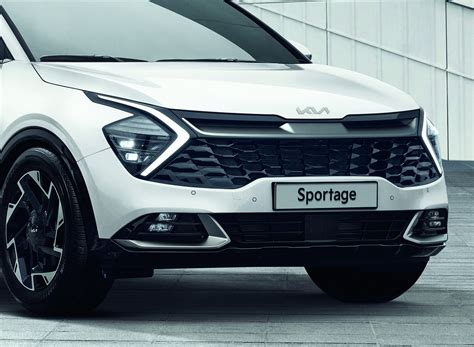 2023 Kia Sportage Debuts With Bold New Styling, Vastly Improved ...