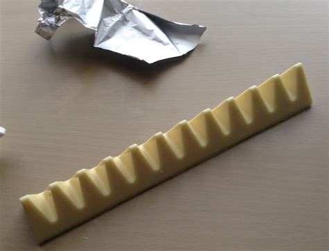 Kev's Snack Reviews: Toblerone White Chocolate Bar Review