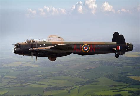 Gary Eason Photography | Dambusters Lancaster AJ-N | Lancaster bomber ...