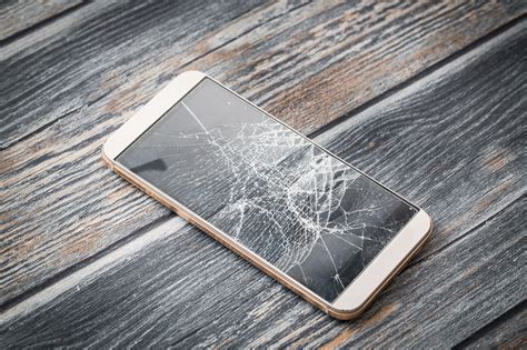 Broken LCD? Here's What You Need to Know About LCD Phone Screen Repair