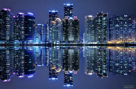 20 World's Most Beautiful Cities At Night | FREEYORK