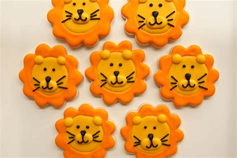 Circus Lion Cookies – Rebecca Cakes & Bakes