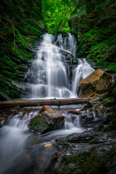 7 Tips On How to Capture Stunning Waterfall Photography - Shannon Shipman