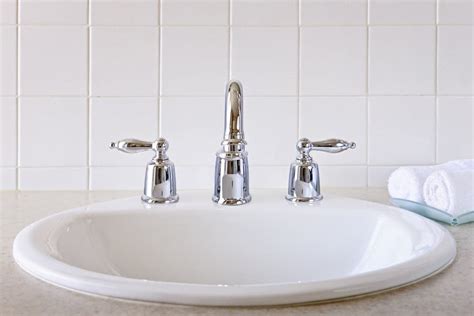 How To Tighten Moen 4570 Bathroom Faucet Handle - Image of Bathroom and ...