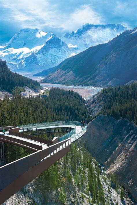 Columbia Icefield Skywalk: Cliff-edge Glass Walkway in Jasper National Park