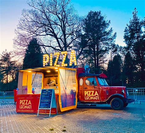 Chilly winter's evening with a warm Pizza Truck Wedding Catering, Event ...