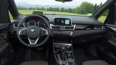 BMW 225xe hybrid (2015-2021) interior, dashboard & comfort ...