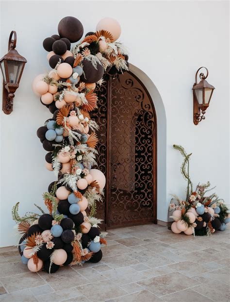 Desert-Toned Wedding Inspiration with a Boho Balloon Arch