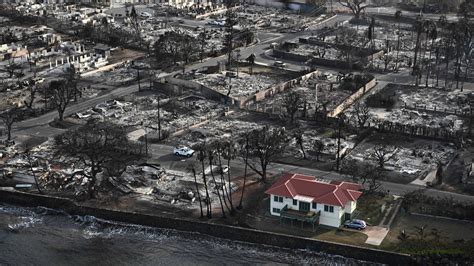 How ‘miracle house’ with red roof survived Maui wildfires - LBC