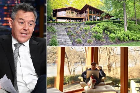 Hollywood's Iconic Celebrities Who Live Like Royalty In Their Palatial ...