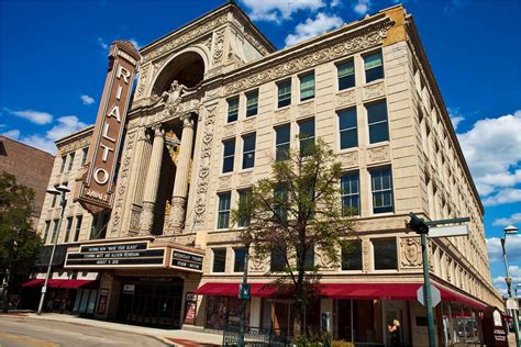 Rialto Square Theatre - 15 E. Van Buren Joliet, IL 60432