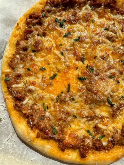 Bolognese Pizza | Seasoned Meat Sauce and Cheese