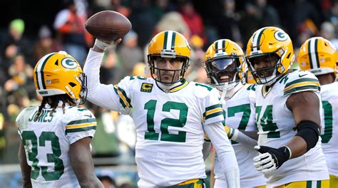 Aaron Rodgers ‘Absolutely’ Wanted Back by LaFleur for 2023 Season ...