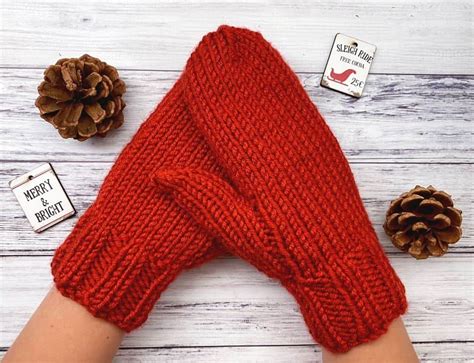 Easy Knit Mittens (Free Pattern) - love. life. yarn.