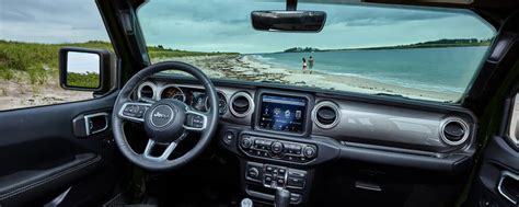 2021 Jeep Wrangler Interior | SUV Dimensions & Features