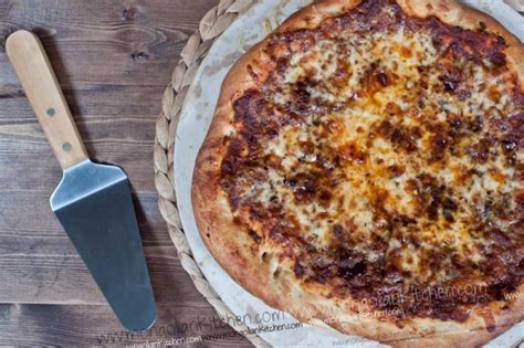 Bolognese Pizza Recipe | MongolianKitchen.com