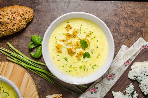 Cauliflower 5-Ingredient Soup | The Leaf