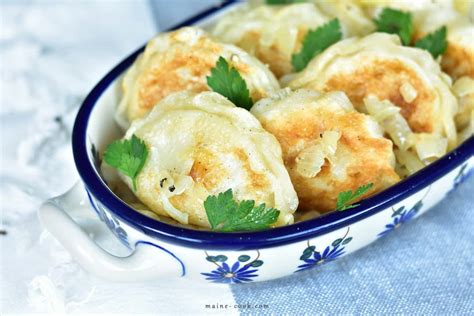 Potato, onion and white cheese pierogi (polish dumplings, pierogi ruskie)