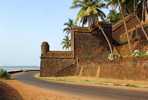 11 Forts in Goa | Famous Forts in North & South Goa - Treebo Blogs