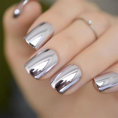 Shiny Punk Style Metallic Light Nails | Metallic nails design, Chrome ...