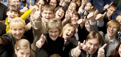 Happy-Crowd-w-Thumbs-Up-istockphoto - Readers Ride