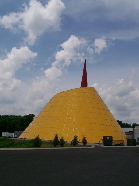 NATIONAL CORVETTE MUSEUM, BOWLING GREEN KY. | Roadside attractions ...