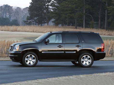 2011 GMC Yukon - Price, Photos, Reviews & Features