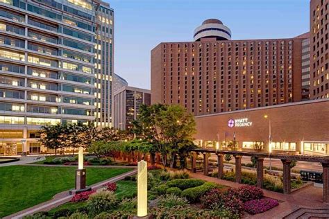 Hotels near Lucas Oil Stadium: Hotels in Indianapolis