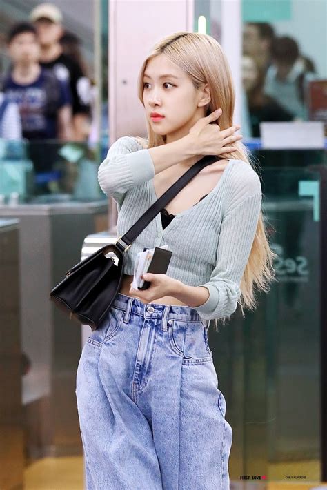 8 Times BLACKPINK's Rosé Became Our Fashion Inspiration