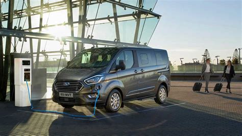 Ford Tourneo Custom Plug-in Hybrid Tested By Autogefühl: Video