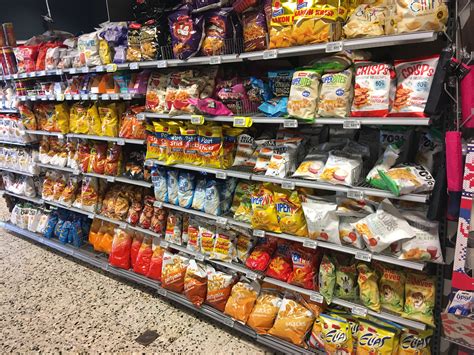 File:Meny supermarket shelves Tønsberg Norway Snacks 2017-09-20 01.jpg ...