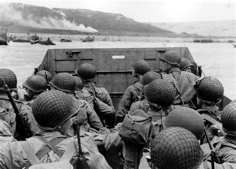 American troops approaching Omaha Beach on Normandy Beach, D-Day, World ...