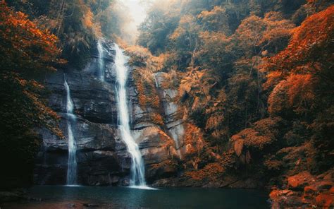 Waterfall at Autumn 2K wallpaper download