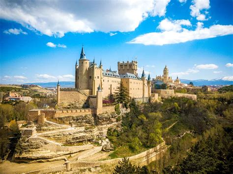 Alcazar de Segovia - The Walt Disney Castle in Segovia, Spain | Spain ...