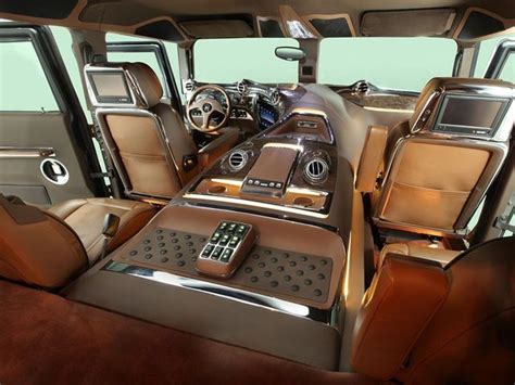 A Hummer H1 may not be a luxury car, but this interior sure is ...